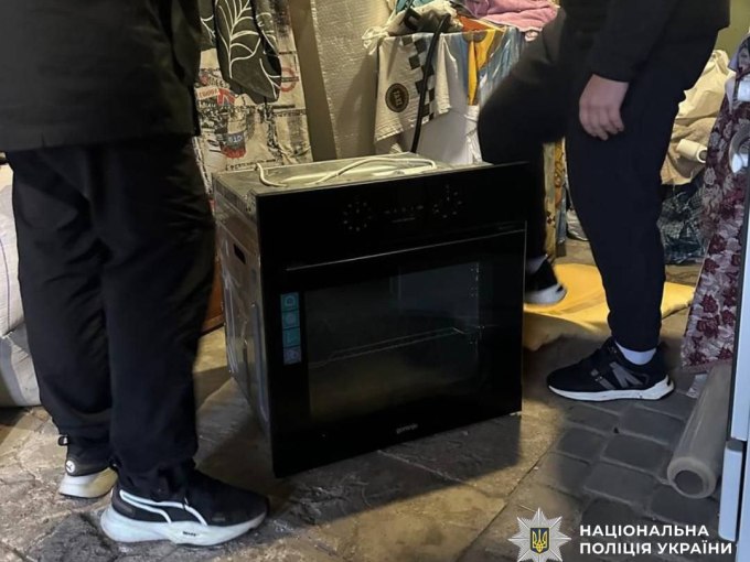 Двоє харків'ян обкрадали пошкоджені будинки